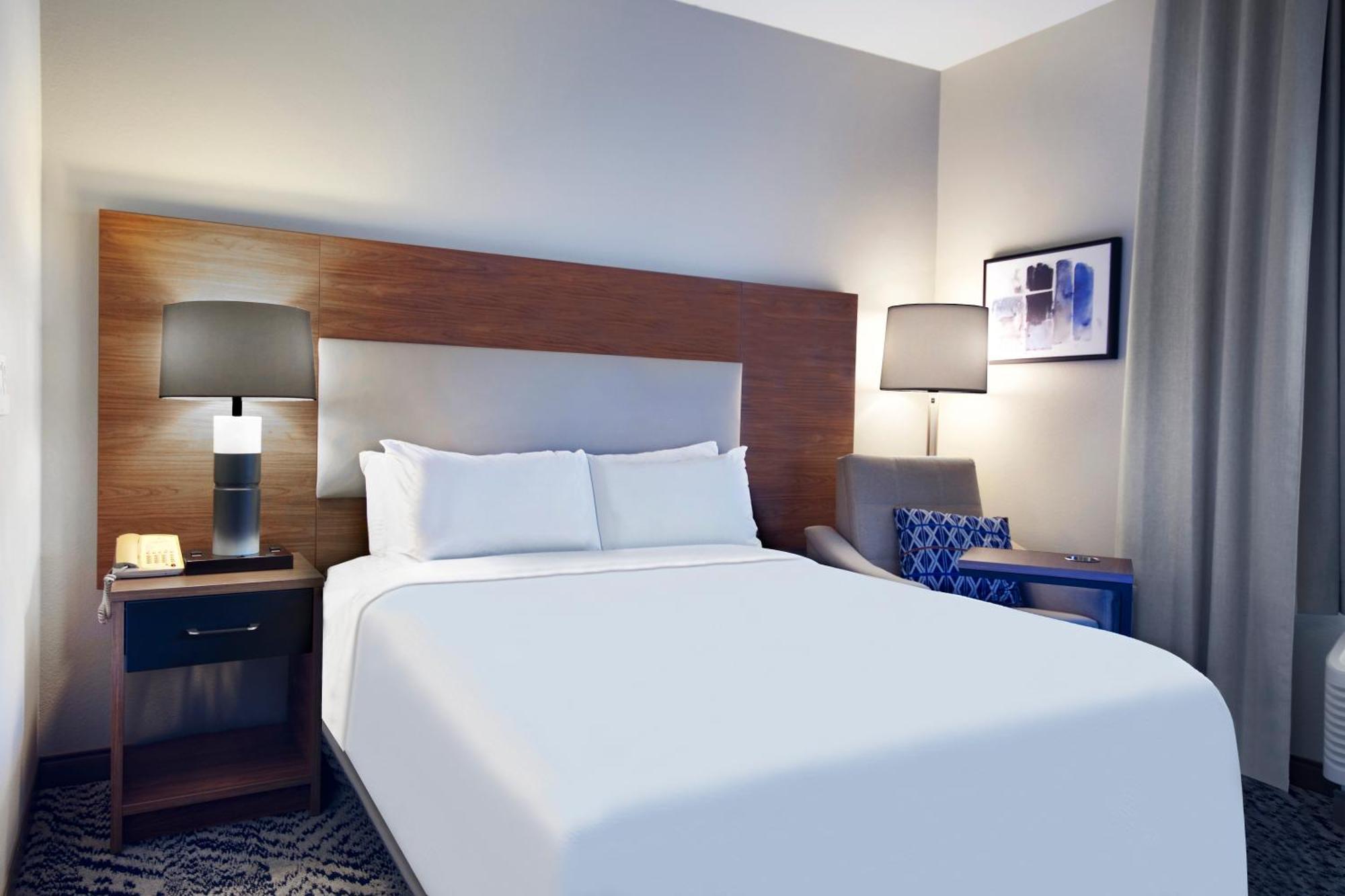 Candlewood Suites Buffalo Amherst, An Ihg Hotel Экстерьер фото